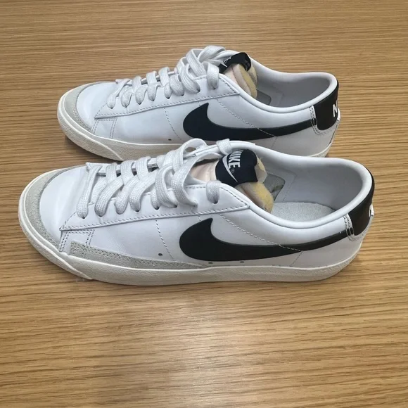 ❌NOT FOR SALE❌Nike Women’s Blazer Low Sneakers - Picture 3 of 6